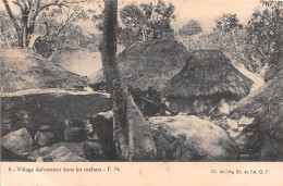 BENIN DAHOMEY Village Dahomeen Dans Les Rochers 17(scan Recto-verso) MA213 - Benín