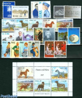 Ireland 1983 Yearset 1983, Complete, 24v + 1s/s, Mint NH, Various - Yearsets (by Country) - Nuevos