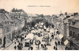 76 .n° 108886 .  Aumale . Place Du Marche .vue Generale  . - Aumale