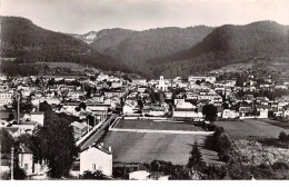 01 .n° 109399 .  Oyonnax . Stade . Vue Generale Et Les Forets De Sapins . - Oyonnax