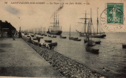 80 , Cpa  SAINT VALERY Sur SOMME , 76 , La Digue à La Rue Jules Brulée (2962) - Saint Valery Sur Somme