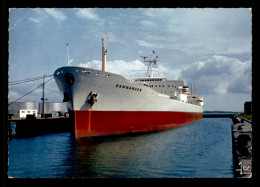 CARGO - PETROLIER SAMNANGER DANS LA FORME-ECLUSE "LOUIS JOUBERT" A SAINT-NAZAIRE - Tanker