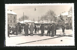 Foto-AK Männer Beim Curling  - Winter Sports