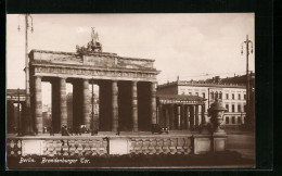 AK Berlin, Brandenburger Tor Mit Steinmauer  - Autres & Non Classés