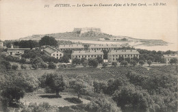 6 ANTIBES LA CASERNE DES CHASSEURS ALPINS - Antibes - Oude Stad