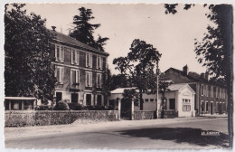 R22-47) LAVARDAC - LOT ET GARONNE - LA MAIRIE ET LES BAINS DOUCHES - ( 2 SCANS ) - Lavardac