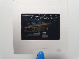 Photo Diapo Diapositive Slide à Situer Expo Avions En 1967 VOIR ZOOM - Diapositives