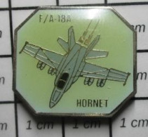 713c Pin's Pins : BEAU ET RARE / AVIATION / AVION US NAVY F-18 HORNET VUE DE DESSUS - Aviones