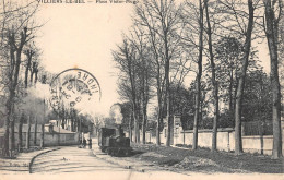 ¤¤   -  VILLIERS-le-BEL  -  Place Victor-Hugo   -  Chemin De Fer, Train, Locomotive    -   ¤¤ - Villiers Le Bel