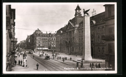 AK Karlsruhe I. B., Lorettoplatz Mit Grenadierdenkmal Und Strassenbahn  - Tramways
