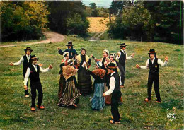 Folklore - Danses - Auvergne - Issoire - Danse Du Tourniquet - CPM - Voir Scans Recto-Verso - Bailes