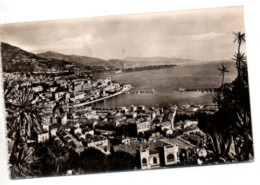 Principauté De Monaco , Vue Générale Sur Le Port Et Monte - Carlo , Au Loin , Le Cap Martin Et L' Italie - Monte-Carlo