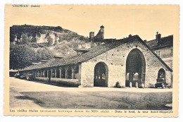 CPSM Dentelée 9 X 14 Isère  CREMIEU  Les Vieilles Halles (monument Historique  Du XIV° Siècle) La Tour Saint-Hippolyte * - Crémieu