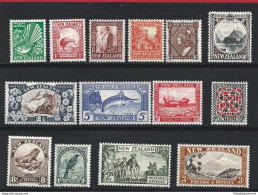 1935-36 NEW ZEALAND, Stanley Gibbons N. 556/569 - 14 Valori - MH* - Other & Unclassified