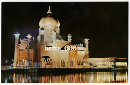 Brunei Bandar Seri Begawan Omar Ali Saifuddin Mosque Night View - Brunei