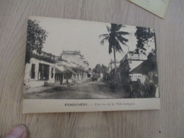 CPA Inde India Pondichéry Une Rue De La Ville Indigène - Inde