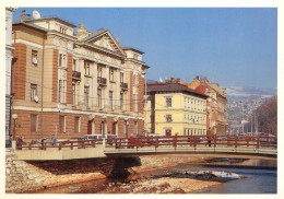 Guerre Bosnie-Herzegovine, SARAJEVO _ Le Q.G De L'OSCE Au Bord De La Rivière MILJACKA *Photo IFOR*739 - Bosnia And Herzegovina