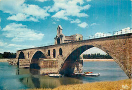 84* AVIGNON  Pont  CPM (10x15cm)             MA66-0550 - Avignon (Palais & Pont)