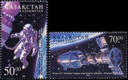 2001 346 Kazakhstan Space Anniversaries MNH - Kazakhstan