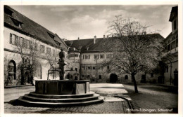 Hohen-Tübingen, Schlosshof - Tuebingen