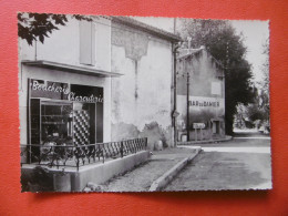 CHATEAURENARD De PROVENCE ( 13 ) LA CRAU - Coin Du Village - Chateaurenard