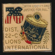 77641-Pin's Lion's Club..76 Th District. - Vereinswesen