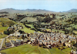 63 - Besse En Chandesse - Vue Générale Aérienne Et Panorama Sur Les Monts Dore - Besse Et Saint Anastaise