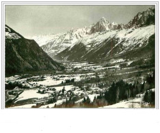 74.LES HOUCHES.VUE GENERALE AVEC L'AIGUILLE DU MIDI.CPSM - Les Houches