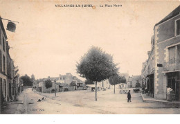 53 . N°205625. Villaines La Juhel. La Place Neuve - Villaines La Juhel