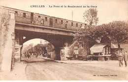 77 - N°73251 - CHELLES - Le Pont Et Le Boulevard De La Gare - Un Train - Chelles