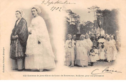 29 - N°75805 - Costumes De Jeune Fille Et De Femme De DOUARNENEZ - AUDIERNE Pour Une Procession - Douarnenez