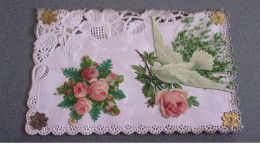 Fantaisie - N°75679 - Colombe Avec Des Roses - Carte Dentelée Avec Ajouti, Chromo - Autres & Non Classés