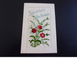 Fantaisies - N°76752 - Souvenir Affectueux - Fleurs - Carte Brodée - Brodées