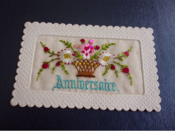 Fantaisie - N°77753 - Anniversaire - Panier Rempli De Fleurs - Carte Brodée - Brodées