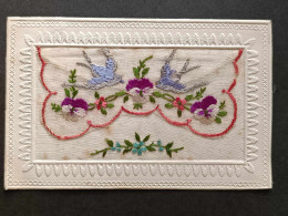 Fantaisie - Carte Brodée - Anniversaire - Hirondelles Et Violettes - Carte Postale Ancienne - Embroidered