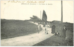 29 BRIGNOGNAN. Route Du Menhir 1918. Carte Verso Vierge - Brignogan-Plage