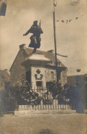 Le Nayrac * Carte Photo * Place Du Village Et Le Monument Aux Morts - Other & Unclassified