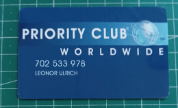 # HOTEL HOLIDAY INN PRIORITY CLUB - Cartes D'hotel