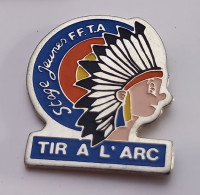 N294 Pin's Tir à L'arc Stage Jeunes FFTA INDIEN UTE Achat Immédiat - Archery