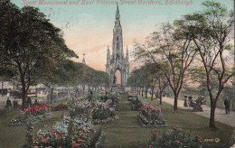 E77. Postcard. Scott Monument.   Princes St. Gnds. Edinburgh. - Midlothian/ Edinburgh