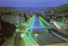 73970689 Sarajevo_Bosnia-Herzegovina Panorama Bei Nacht - Bosnien-Herzegowina