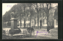 AK Hamburg-Eppendorf, Heinicke-Denkmal  - Eppendorf