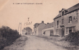 A1-56) CAMP DE COETQUIDAN - L ' ARRIVEE - ( 2 SCANS ) - Guer Coetquidan