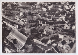 A26-41) CONTRES - LOIR  ET CHER - VUE AERIENNE  - PLACE DES HEROS  ET  L ' EGLISE  - ( 2 SCANS ) - Contres