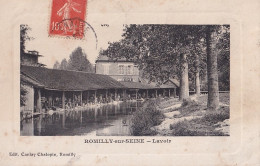 A26-10) ROMILLY  SUR  SEINE - AUBE - LAVOIR - ANIMEE - LAVEUSES - LAVANDIERES - EDIT. CANLAY CHALOPIN  EN 1910 - Romilly-sur-Seine