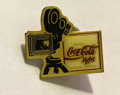 PINS COCA - COLA  LIGHT CAMERA CINEMA    / 33NAT - Coca-Cola