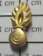 1919 Pin's Pins / Beau Et Rare / MILITARIA / GRENADE ENFLAMMEE Mini Pin's PEUT ETRE GENDARMERIE - Armee