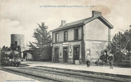 St Vincent Des Landes * La Gare * Arrivée Train Locomotive Machine * Ligne Chemin De Fer * Villageois - Otros & Sin Clasificación