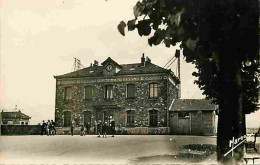 94 - Villeneuve Le Roi - La Gare - Animée - Oblitération Ronde De 1966 - CPA - Voir Scans Recto-Verso - Villeneuve Le Roi