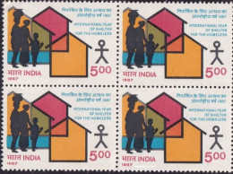 INDIA 1987 INTERNATIONAL YEAR OF SHELTER FOR THE HOMELESS BLOCK OF 4 STAMPS MNH - Ungebraucht